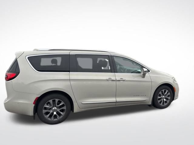 Used 2021 Chrysler Pacifica Pinnacle image 6