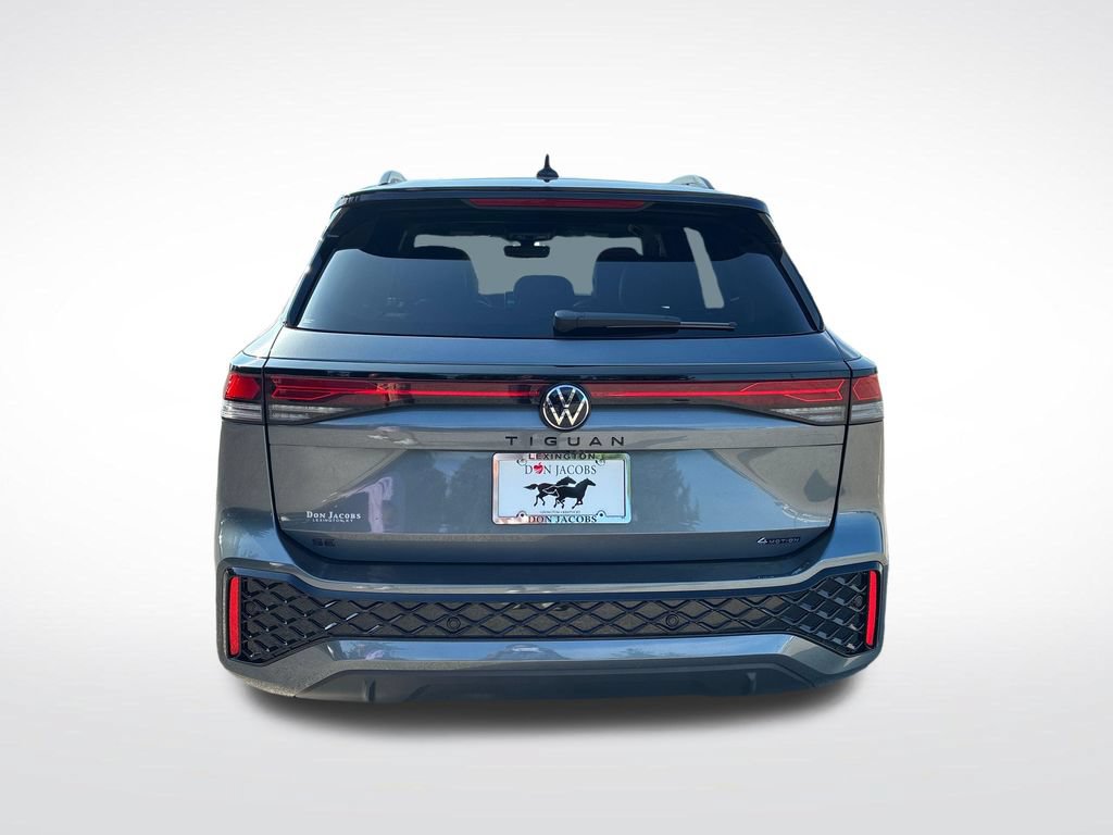New 2026 Volkswagen Tiguan SE R-Line AWD/4WD image 4