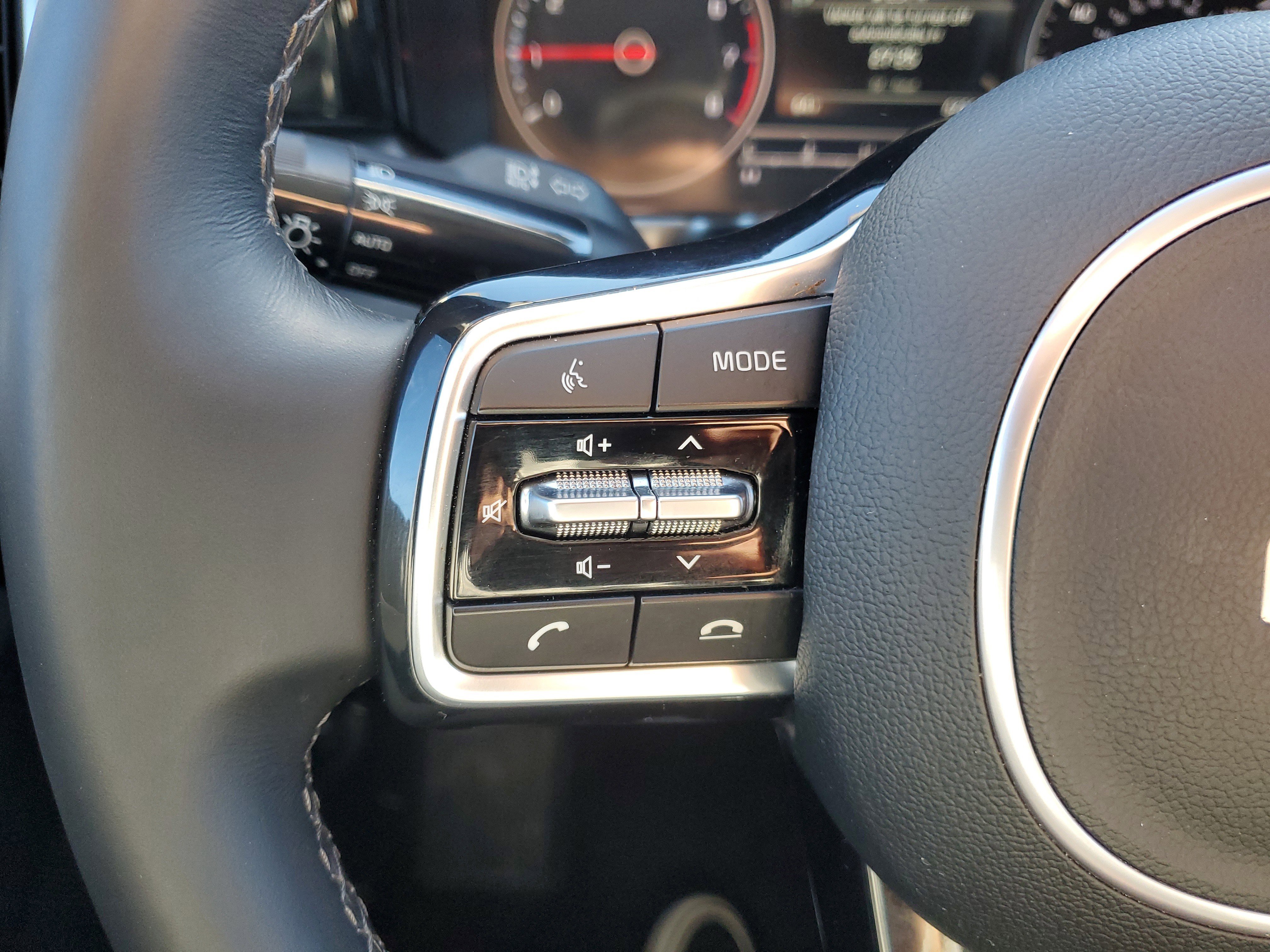 Certified 2023 Kia Sorento S w/ Panoramic Sunroof Package image 28