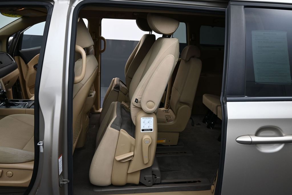 Used 2016 Kia Sedona LX w/ LX Convenience Package FWD image 15