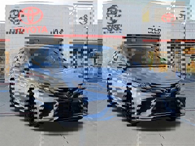 Used 2023 Toyota Camry XSE image 1