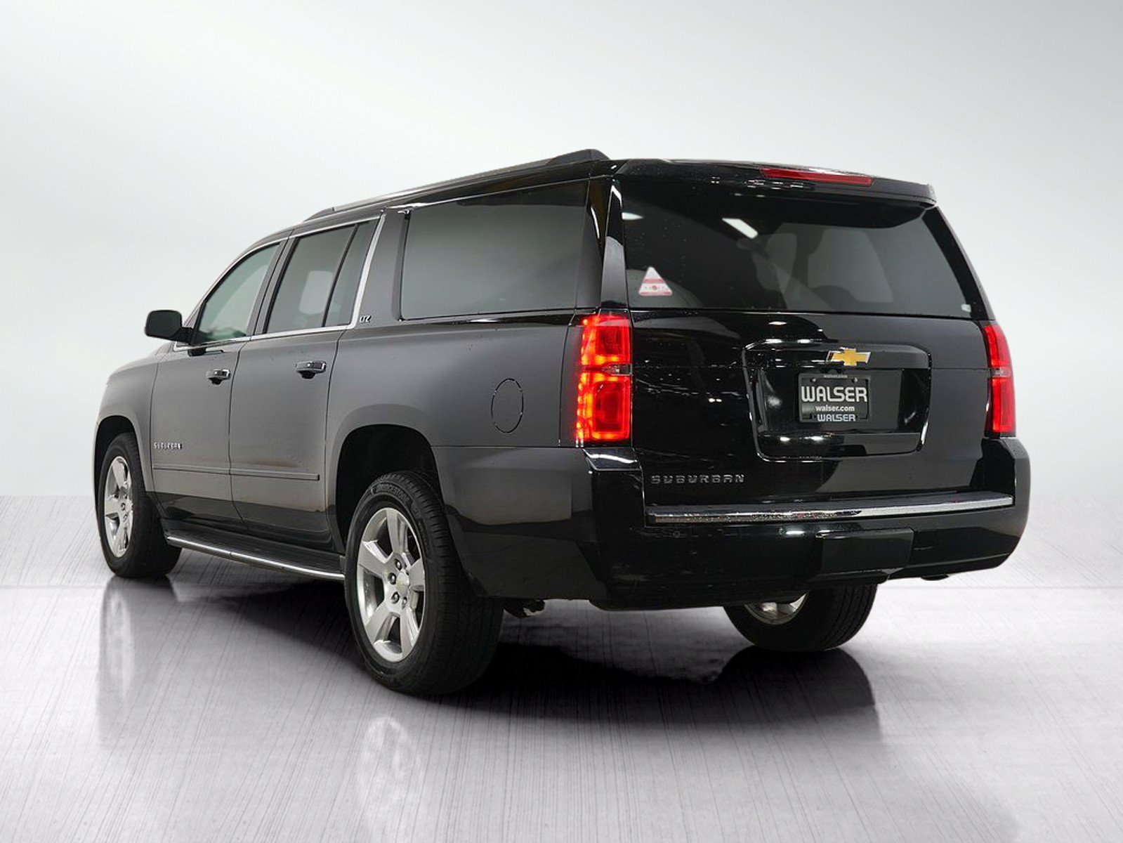 Used 2016 Chevrolet Suburban LTZ AWD/4WD image 3
