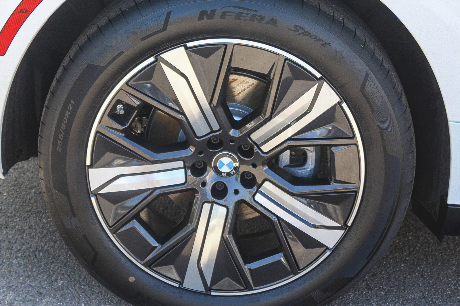 New 2026 BMW iX xDrive60 image 11