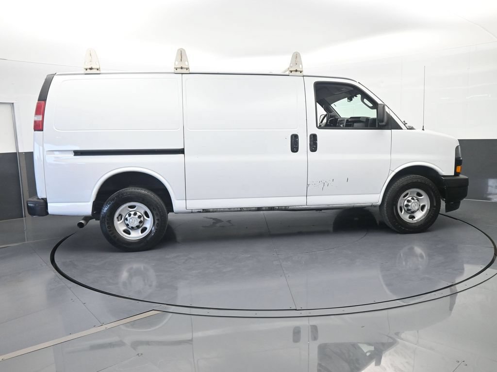 Used 2018 Chevrolet Express 2500 RWD image 7