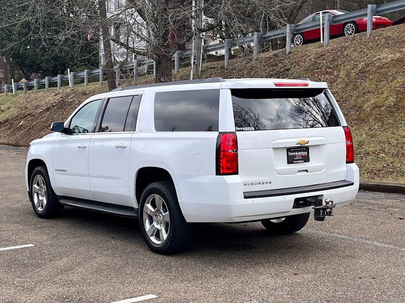 Used 2015 Chevrolet Suburban LS image 23