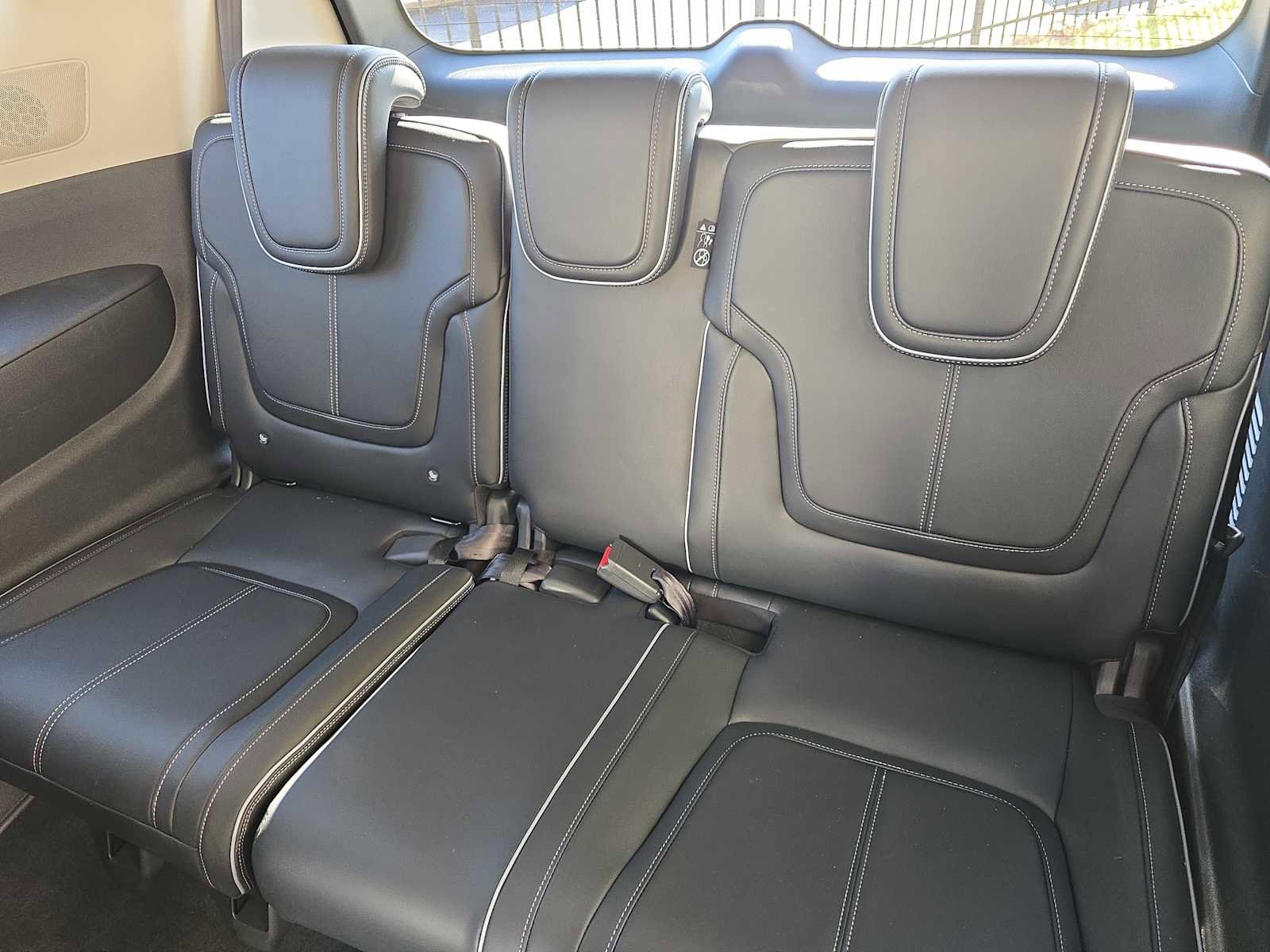 Certified 2025 INFINITI QX80 Sensory image 11