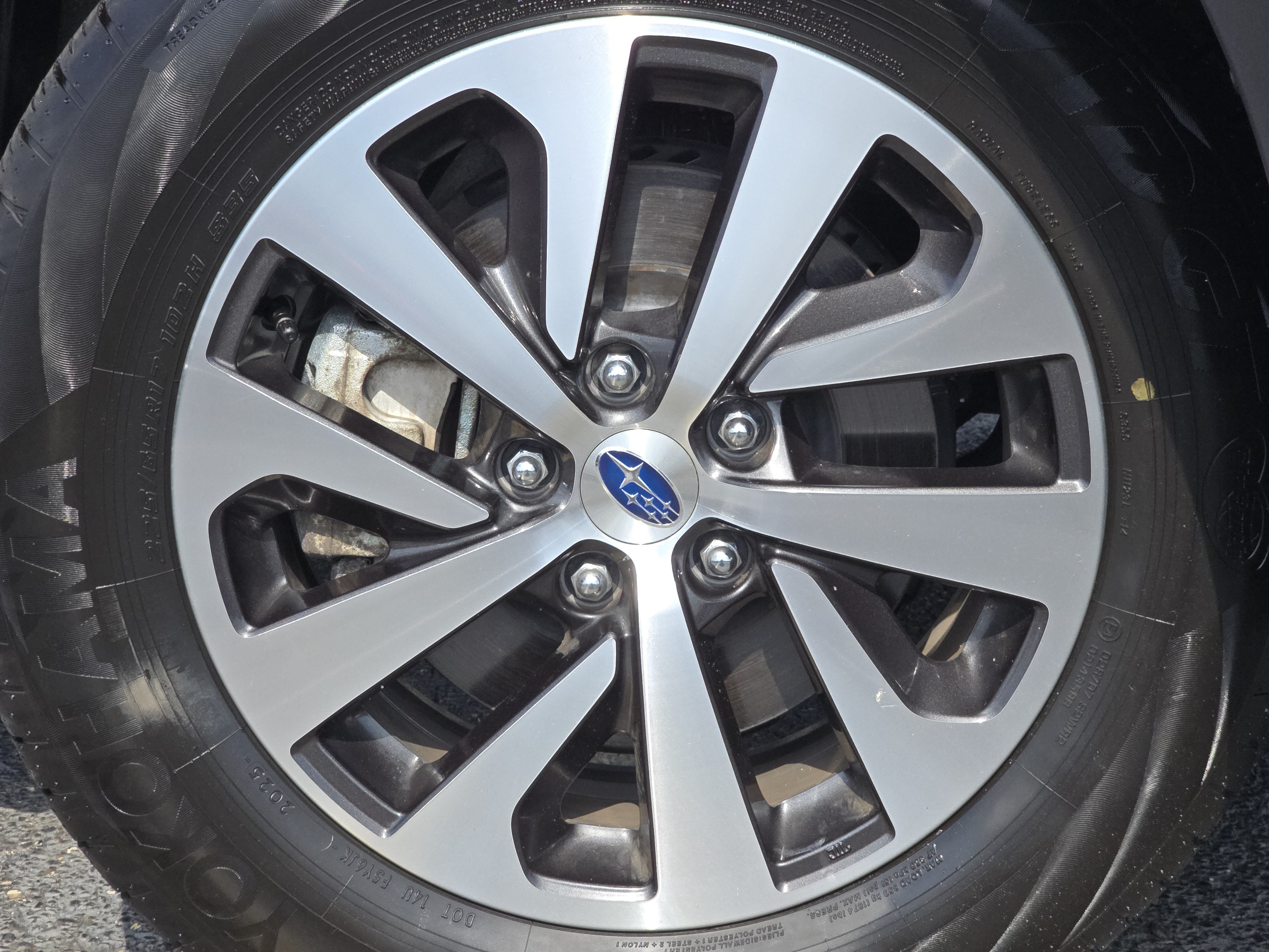 Certified 2025 Subaru Outback Premium w/ Popular Package #1 AWD/4WD image 13