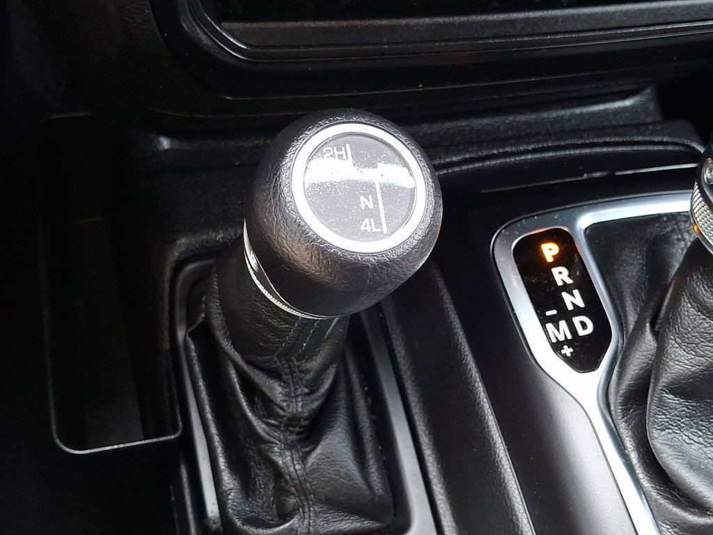 Used 2022 Jeep Gladiator Willys image 30