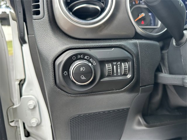 Used 2020 Jeep Gladiator Overland w/ Trailer Tow Package image 34