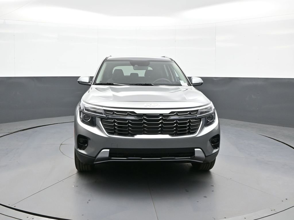 New 2025 Kia Seltos S image 2