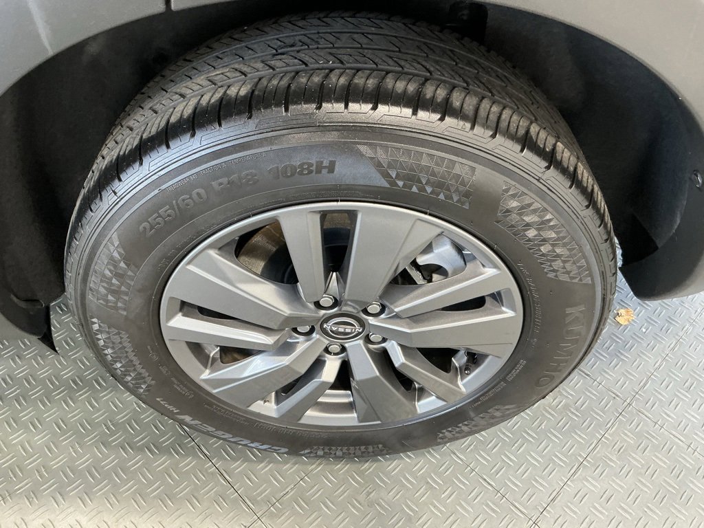 Used 2025 Nissan Pathfinder SV image 31