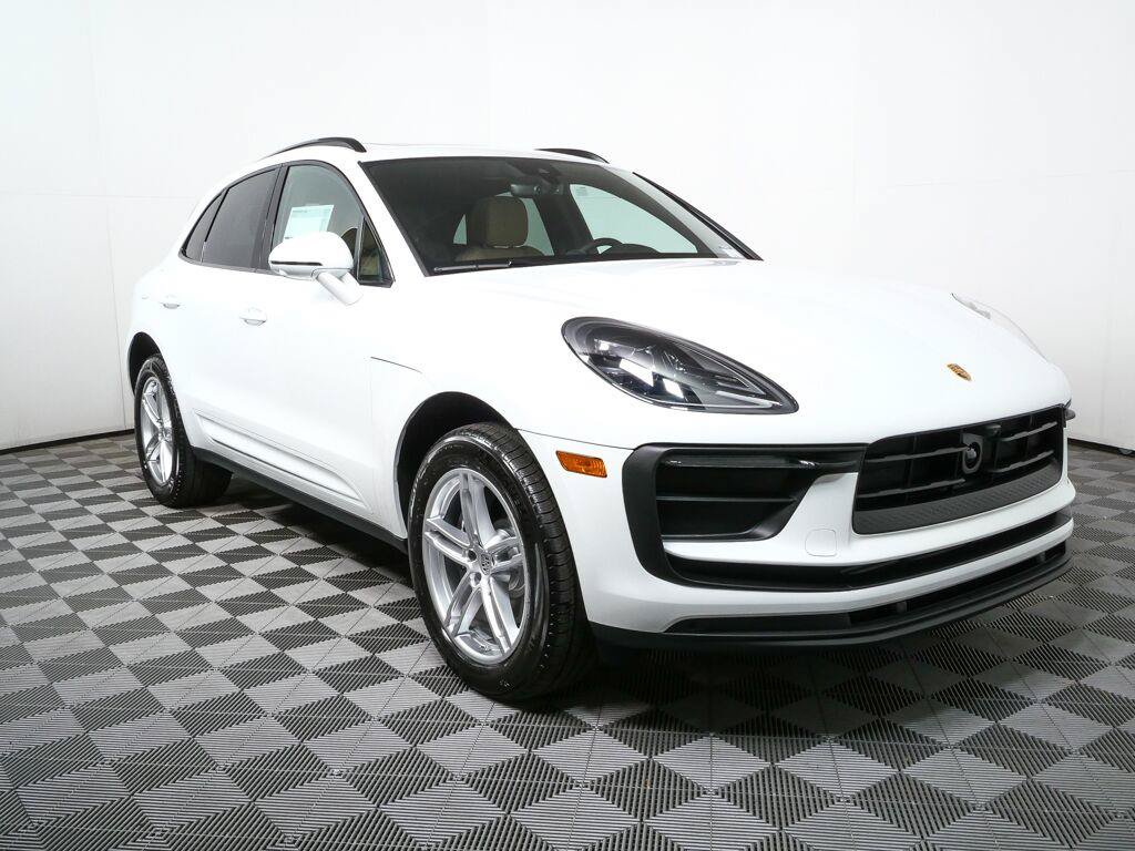 Certified 2026 Porsche Macan AWD/4WD image 27