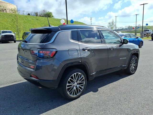 Used 2022 Jeep Compass Limited w/ Elite Group AWD/4WD image 4