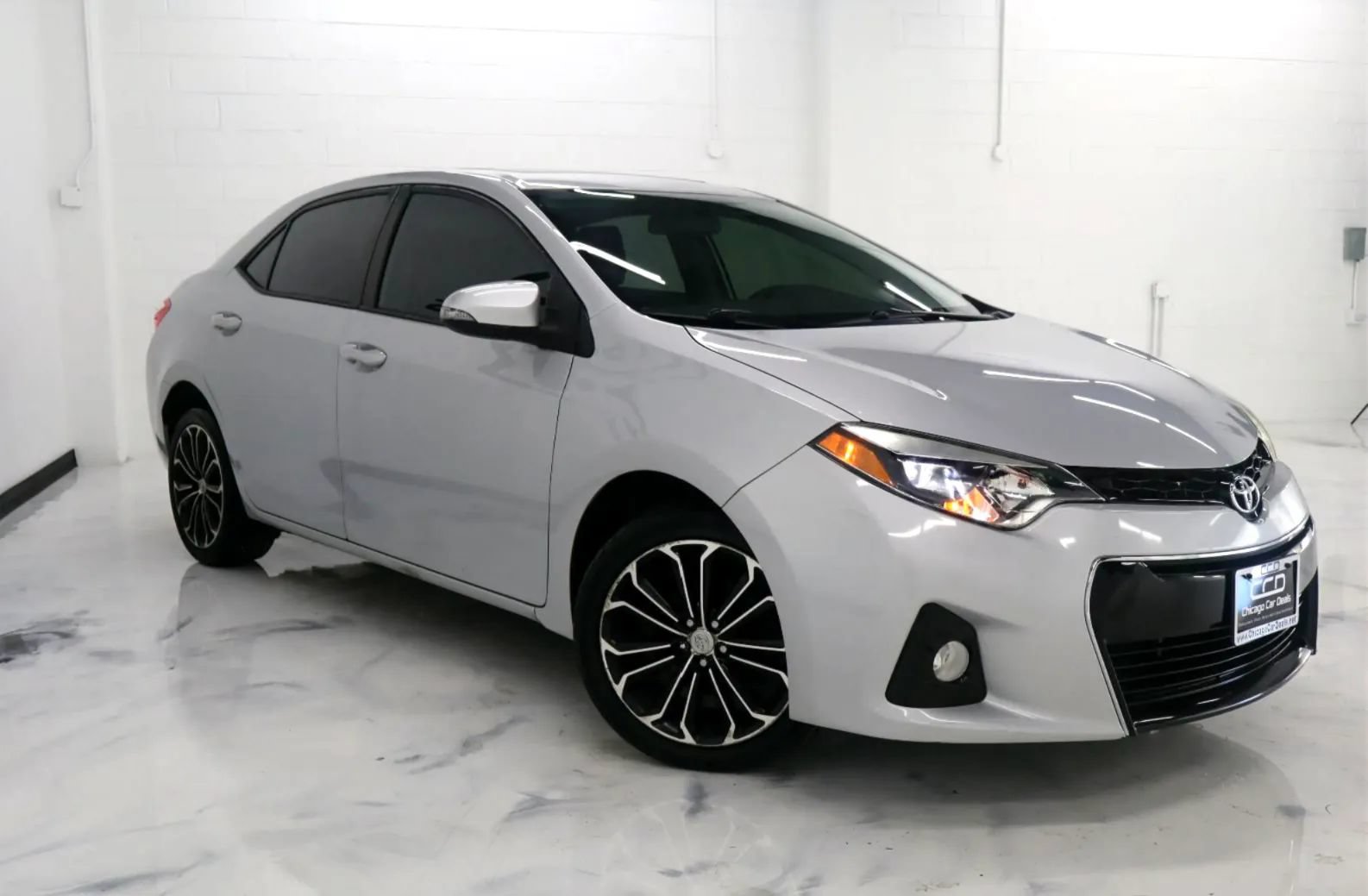 Used 2014 Toyota Corolla S FWD image 2