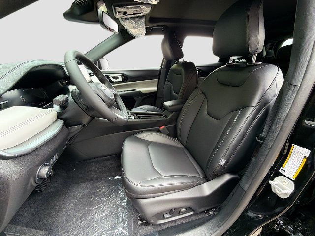 New 2026 Jeep Compass Limited w/ Sun, Sound & Navigation Group AWD/4WD image 20