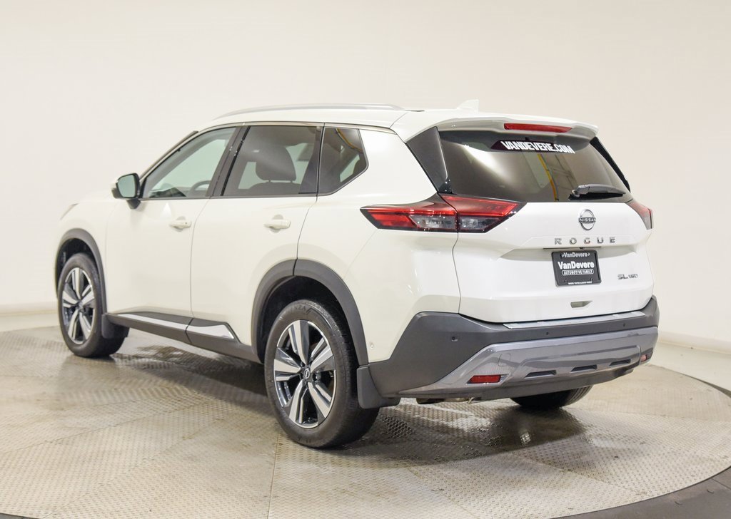 Used 2023 Nissan Rogue SL w/ SL Premium Package image 9