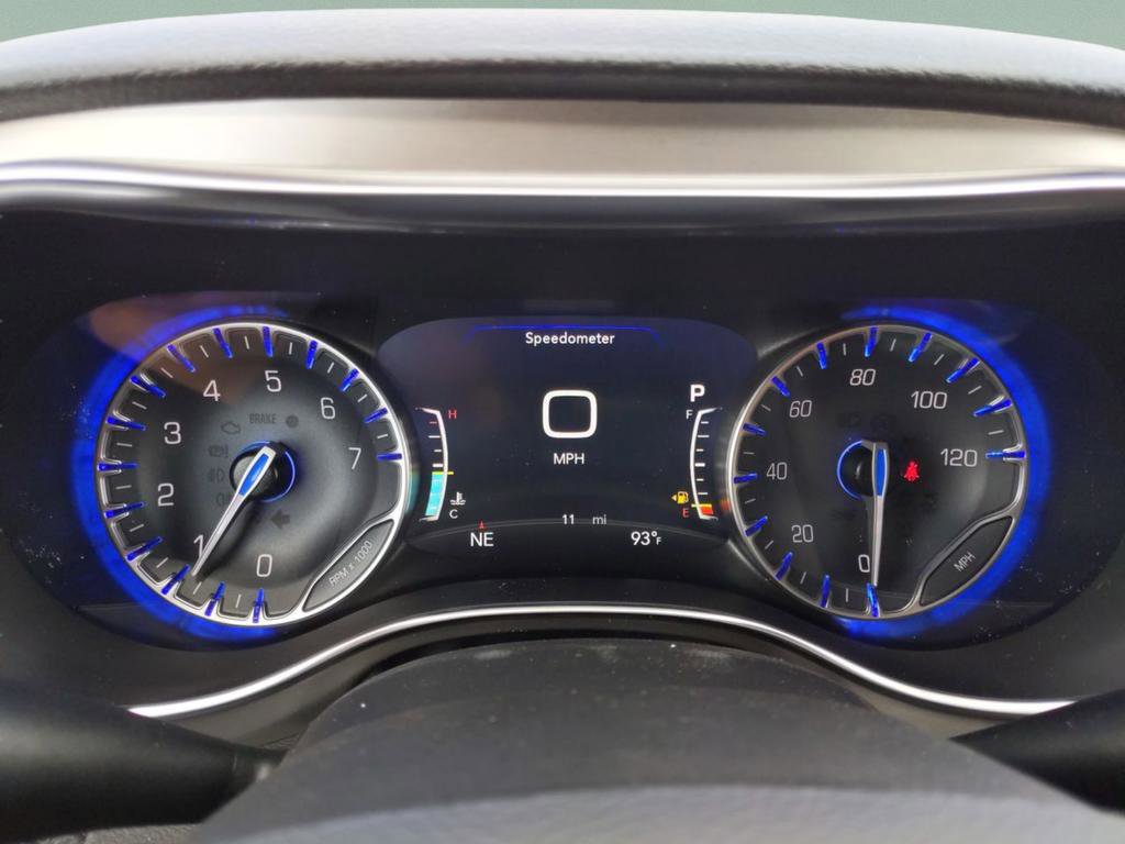 New 2026 Chrysler Pacifica Pinnacle image 25