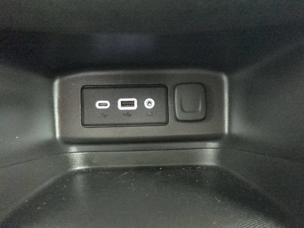 Used 2024 Chevrolet Equinox LT AWD/4WD image 26