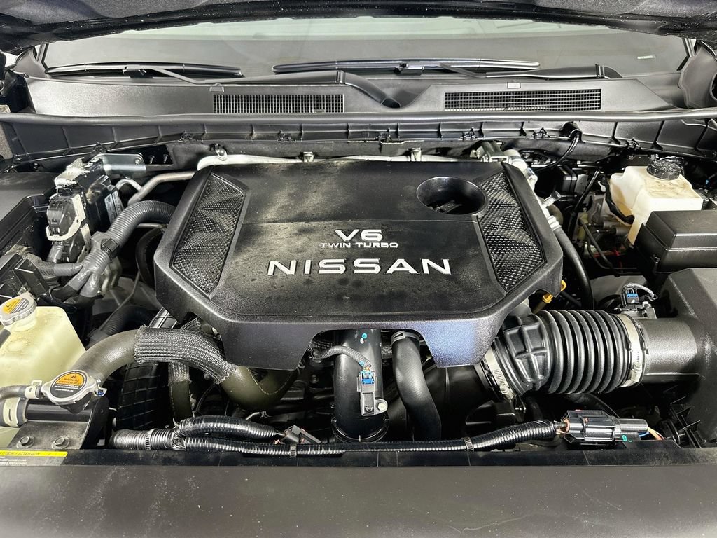 Used 2025 Nissan Armada Platinum Reserve AWD/4WD image 40