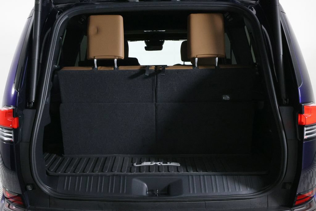 Used 2024 Lexus GX 550 w/ Accessory Package (Z1) AWD/4WD image 13