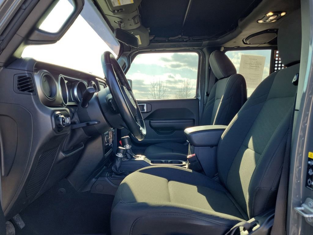 Used 2020 Jeep Gladiator Sport w/ Quick Order Package 24S image 18
