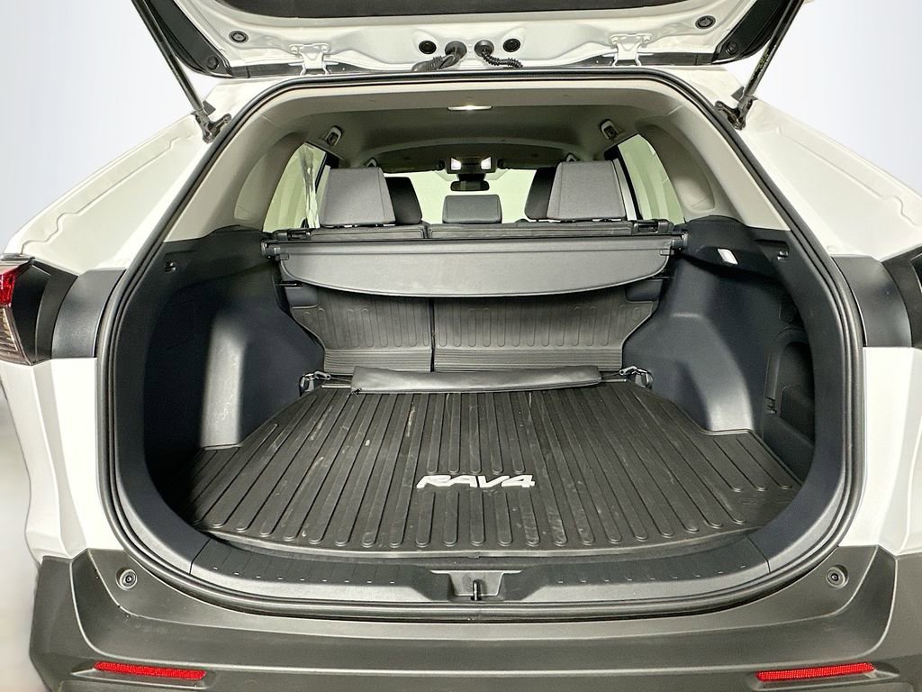 Used 2024 Toyota RAV4 XLE image 26