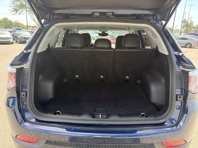 Used 2019 Jeep Compass Limited AWD/4WD image 16