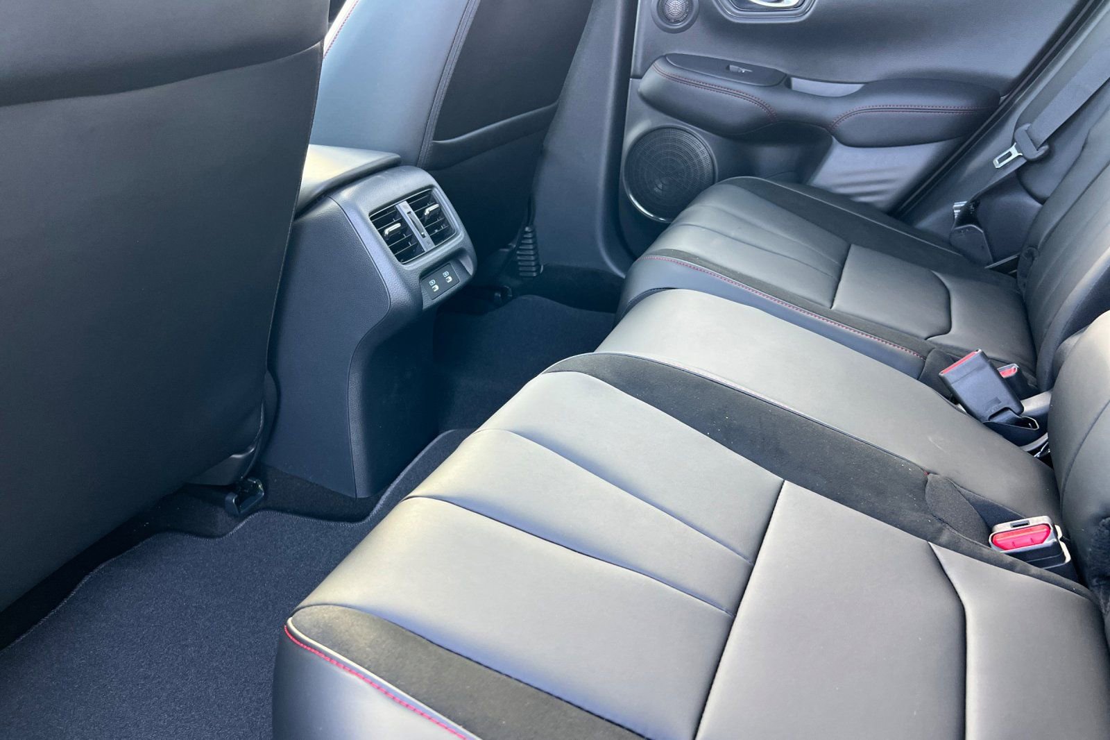 New 2025 Acura ADX A-Spec image 9