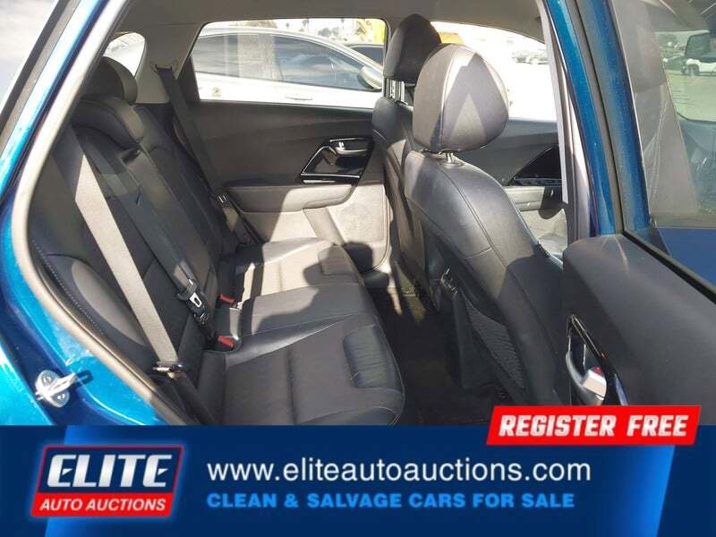 Used 2019 Kia Niro EX image 16