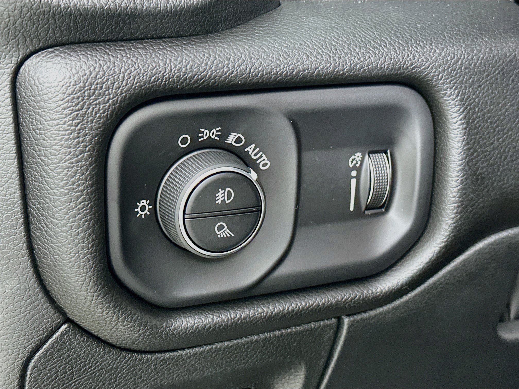 Used 2023 RAM 1500 Big Horn RWD image 10