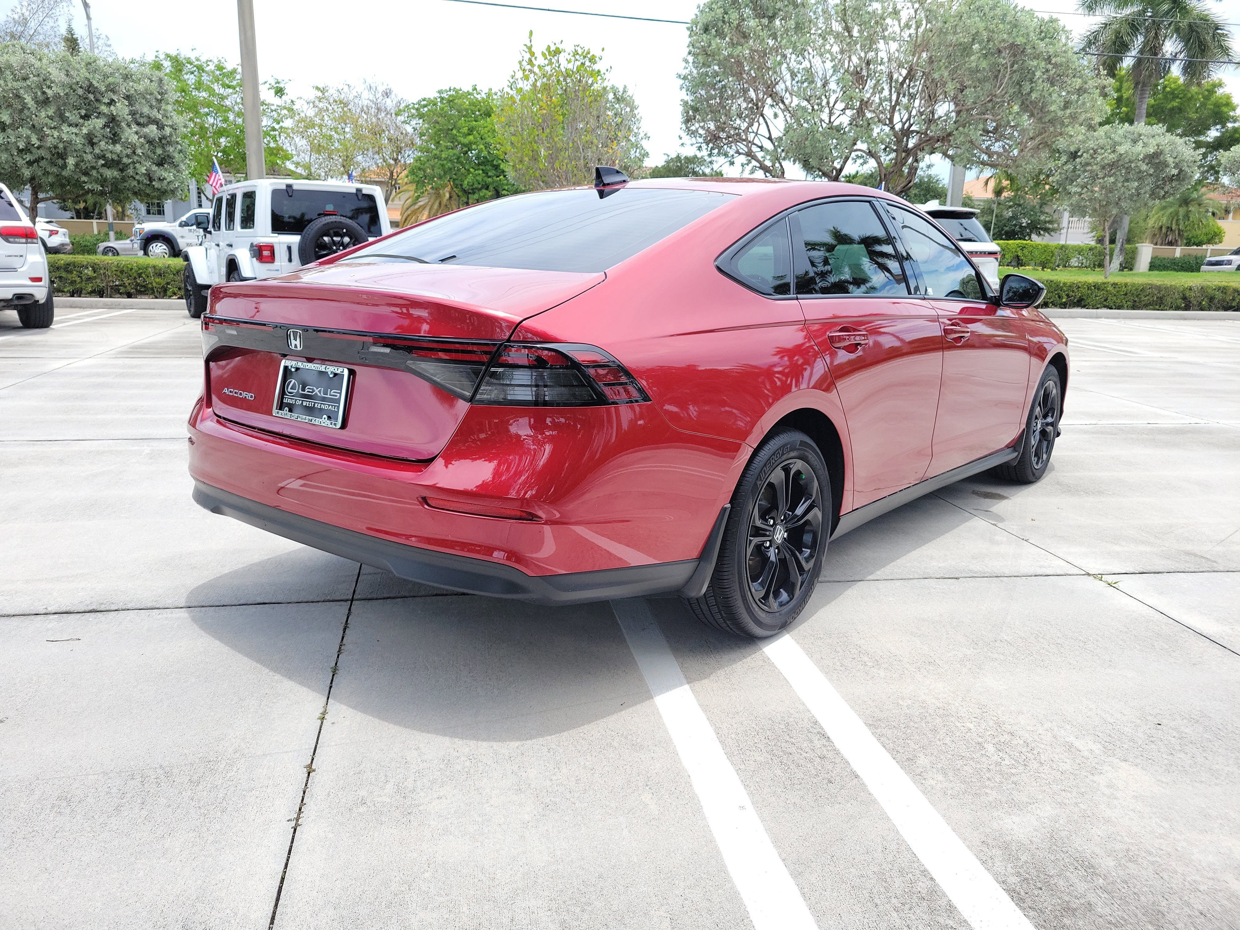 Used 2025 Honda Accord SE image 9