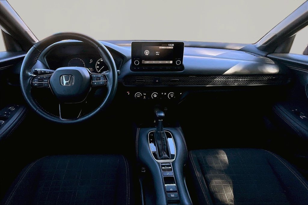 Used 2023 Honda HR-V Sport image 8