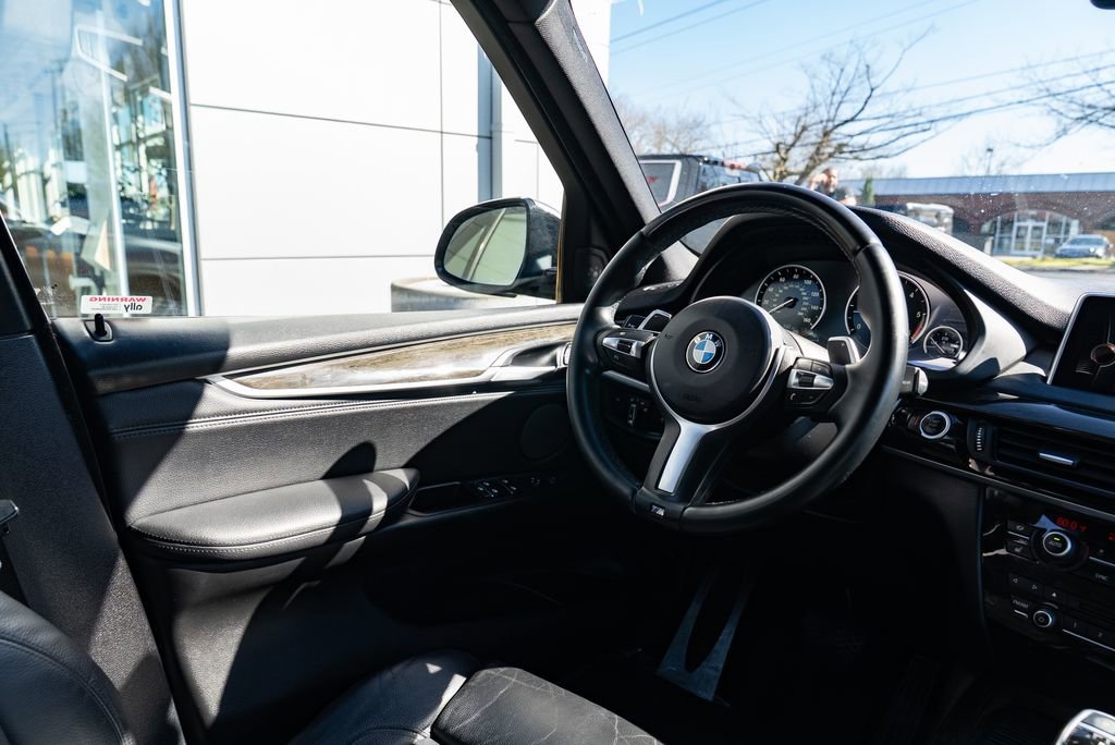 Used 2015 BMW X5 xDrive35d image 12