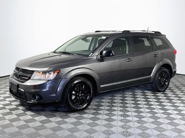 Used 2019 Dodge Journey SE w/ Blacktop Package FWD image 4