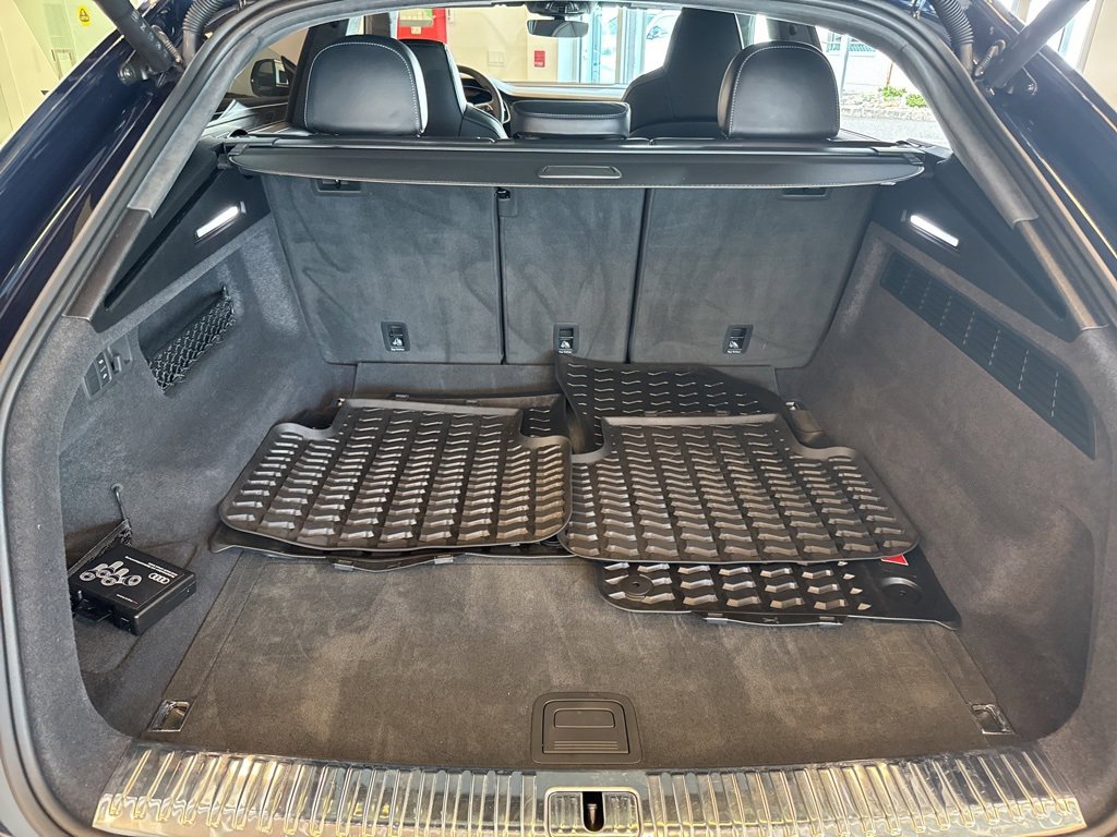 Used 2024 Audi SQ8 Prestige w/ Prestige Package image 25