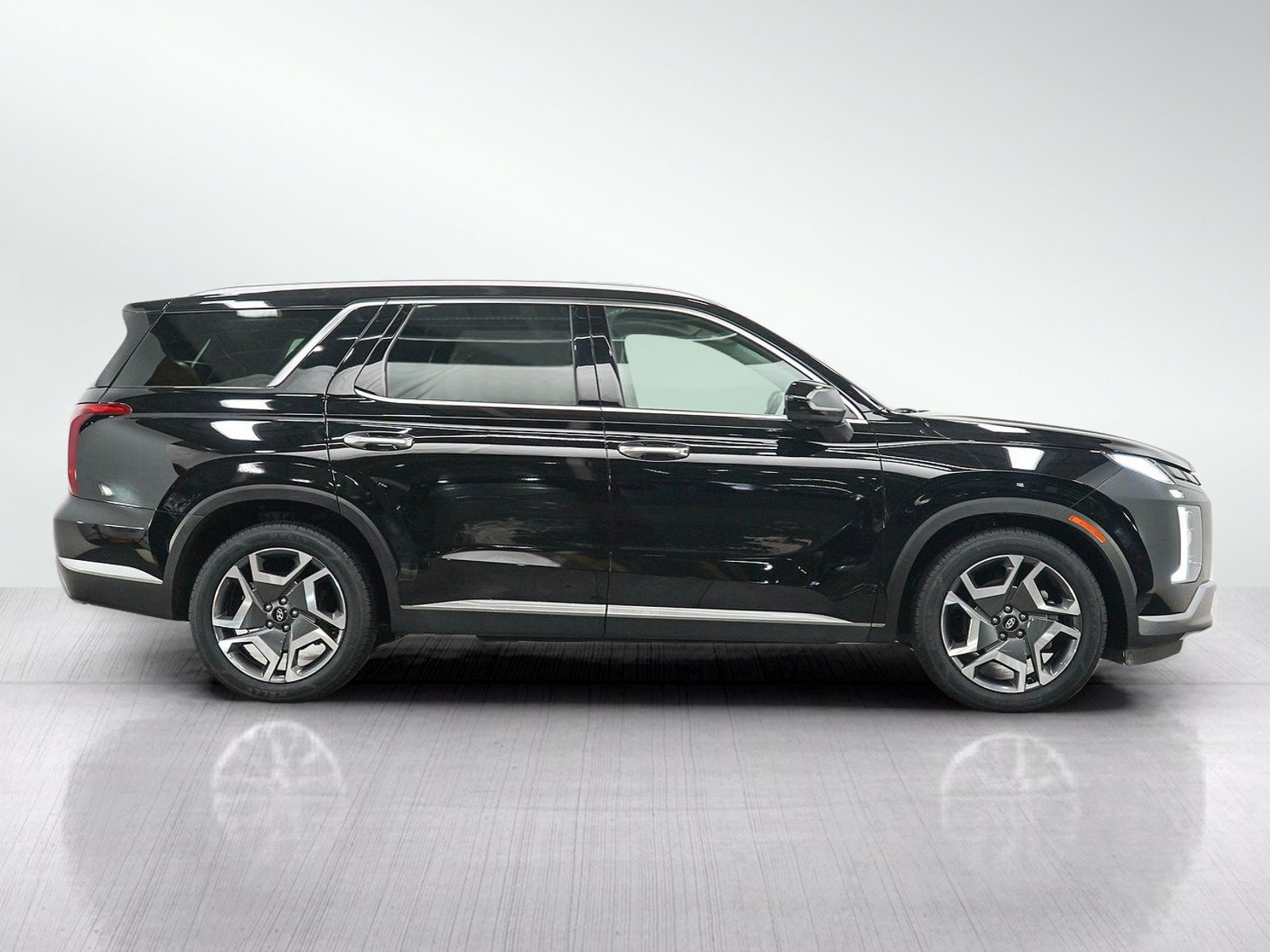 Used 2024 Hyundai Palisade Limited AWD/4WD image 6