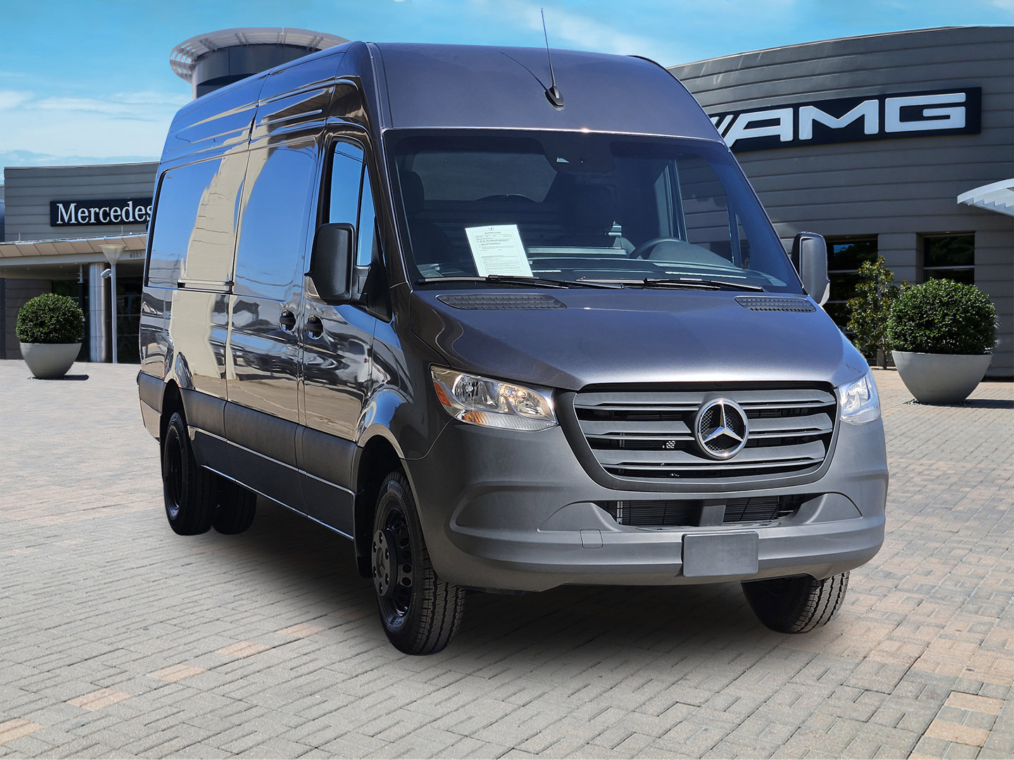 Used 2024 Mercedes-Benz Sprinter 3500 image 2