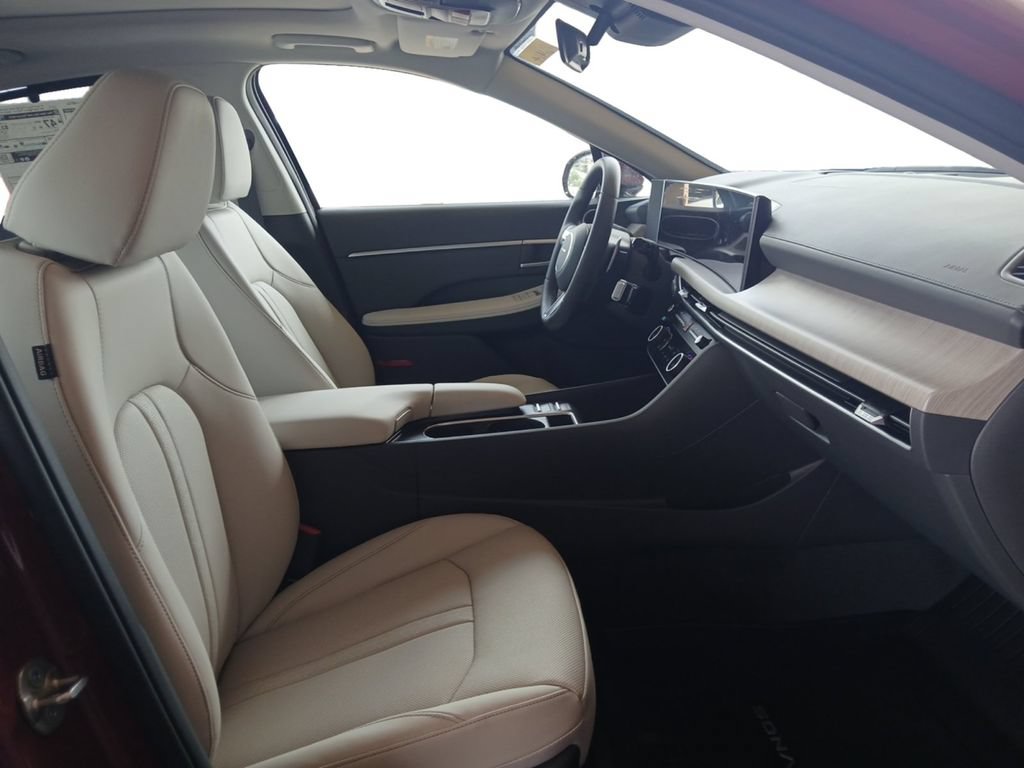 New 2026 Hyundai Sonata Limited FWD image 15