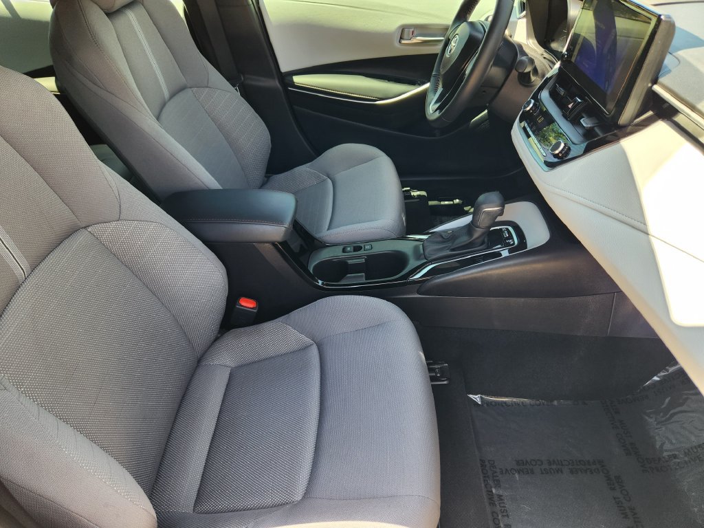 Used 2025 Toyota Corolla SE FWD image 15