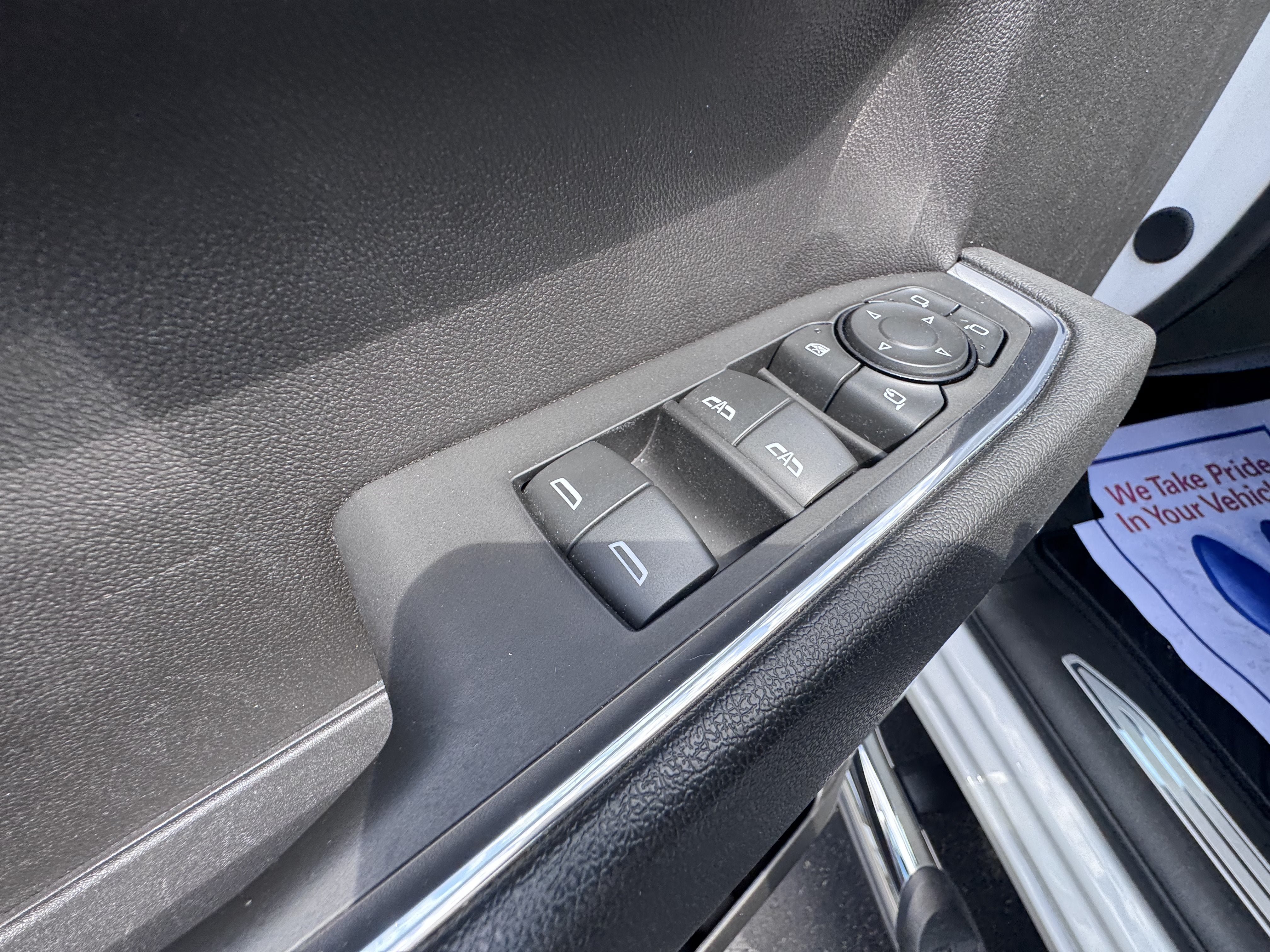 Used 2024 Chevrolet Silverado 1500 LTZ w/ LTZ Convenience Package II AWD/4WD image 19