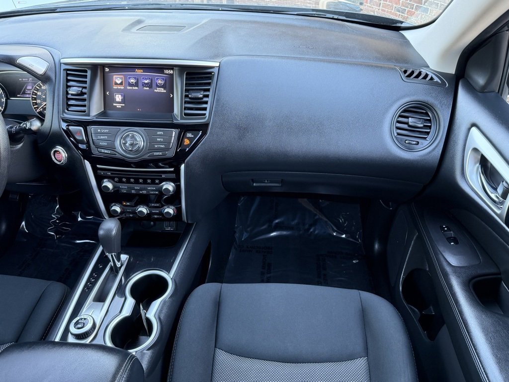Used 2018 Nissan Pathfinder S image 26