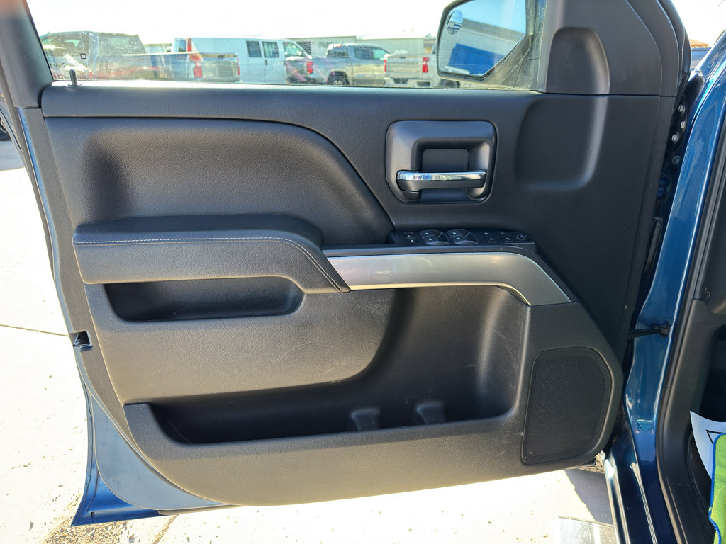 Used 2018 Chevrolet Silverado 1500 LT w/ All Star Edition image 10