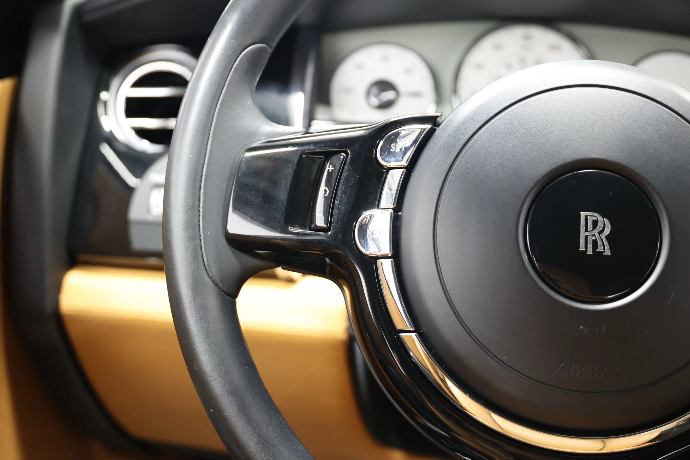 Used 2017 Rolls-Royce Ghost image 22