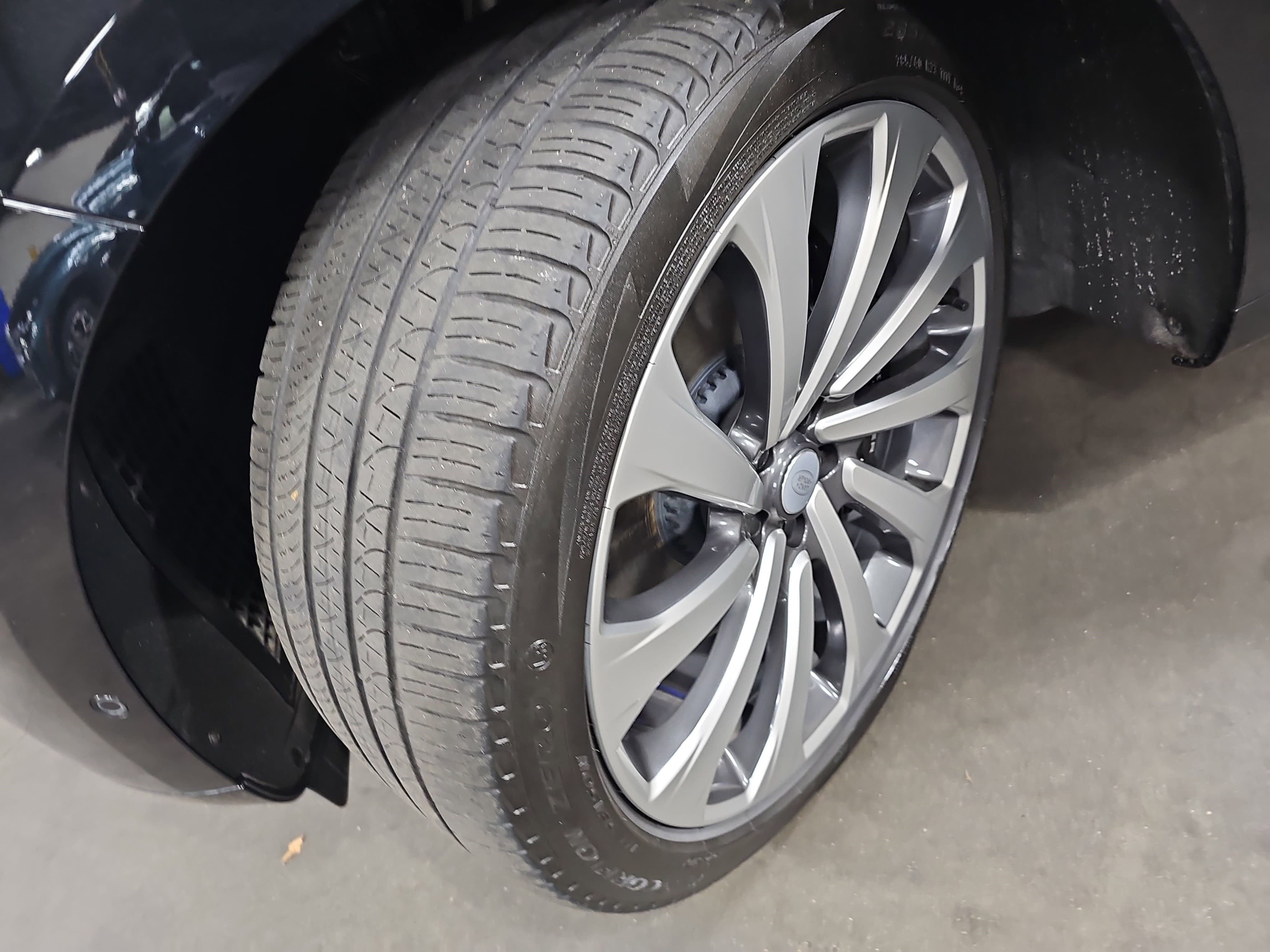 Used 2024 Land Rover Range Rover Long Wheelbase Autobiography image 35