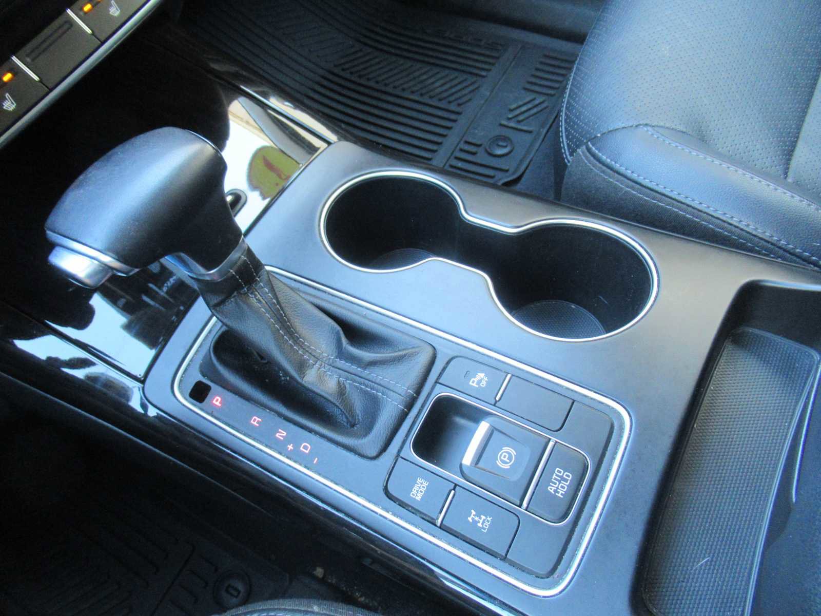 Used 2019 Kia Sorento EX image 36