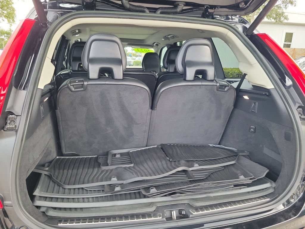 Used 2023 Volvo XC90 B5 Core AWD/4WD image 11