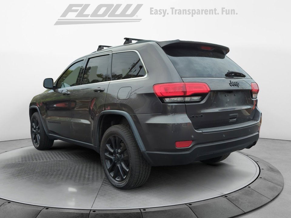 Used 2019 Jeep Grand Cherokee Laredo w/ Security & Convenience Group AWD/4WD image 6