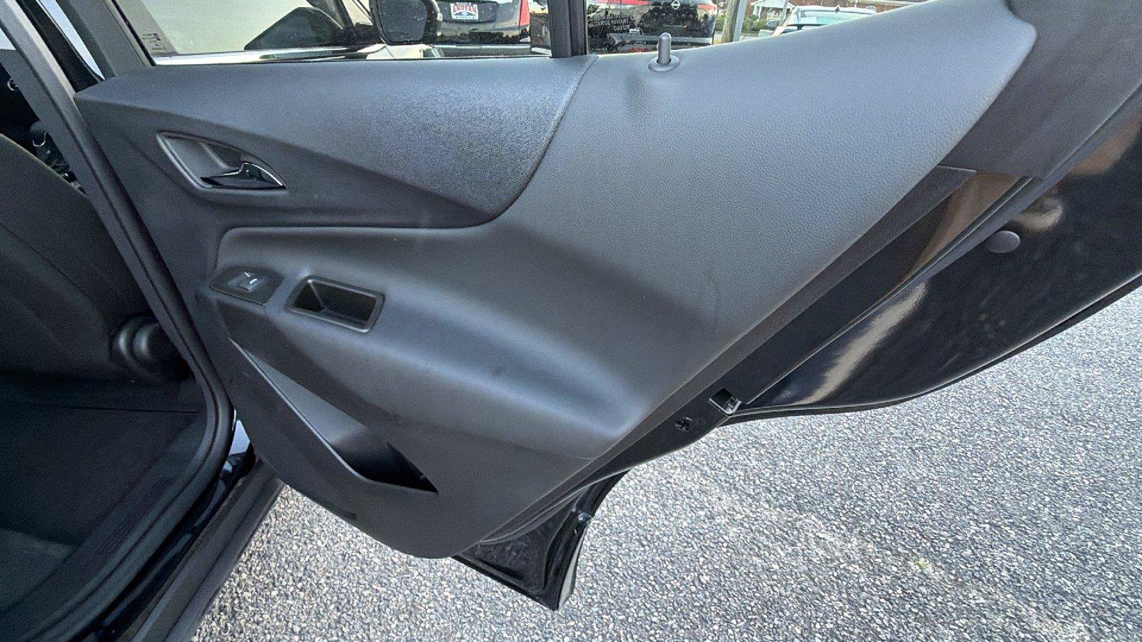 Used 2024 Chevrolet Equinox LT FWD image 20
