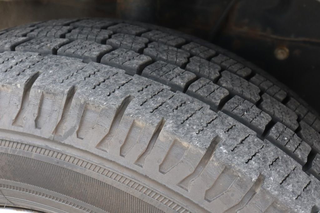 Used 2018 Ford Transit 250 148 Low Roof image 33