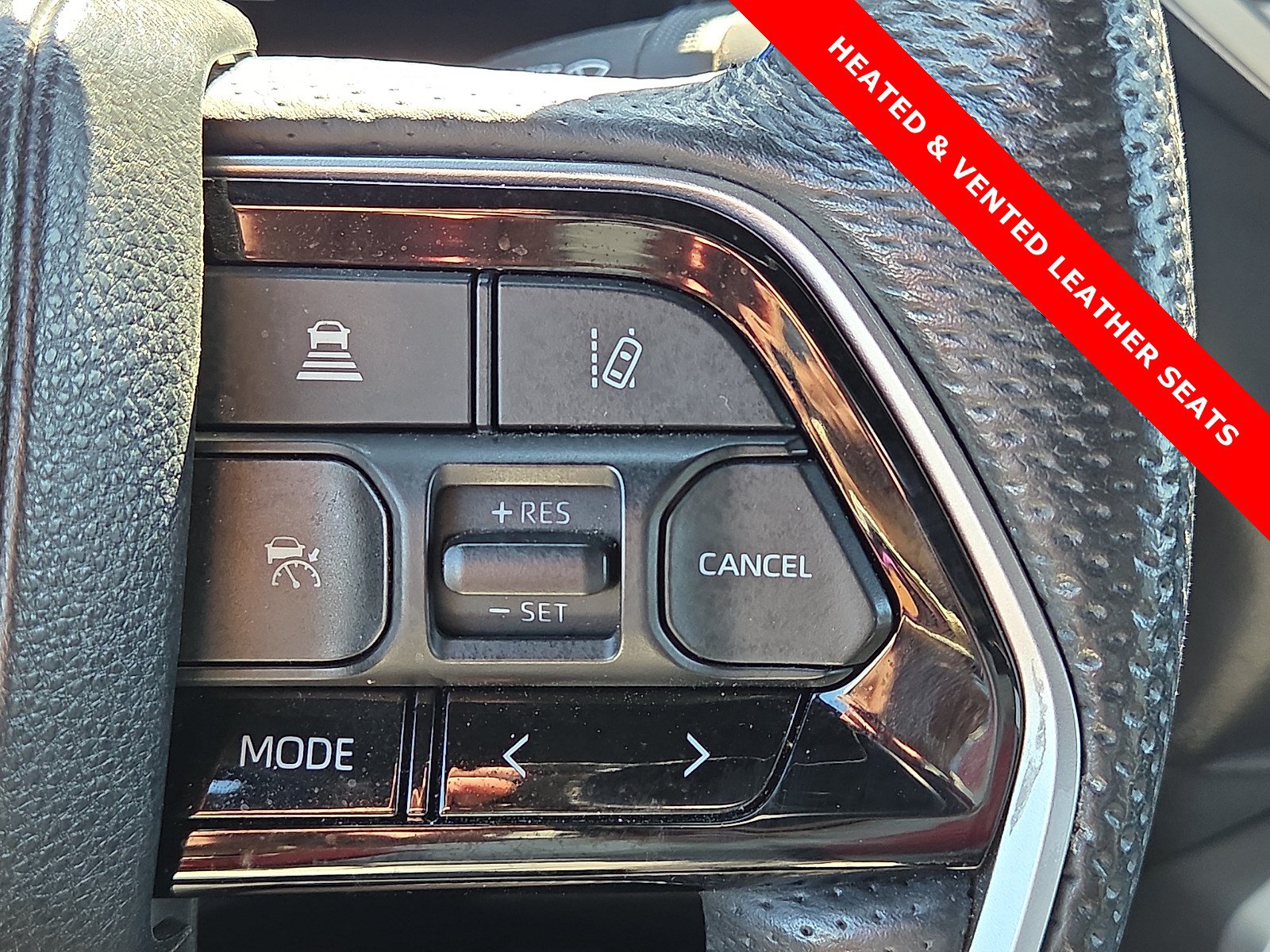 Used 2024 Toyota Tundra Platinum AWD/4WD image 22